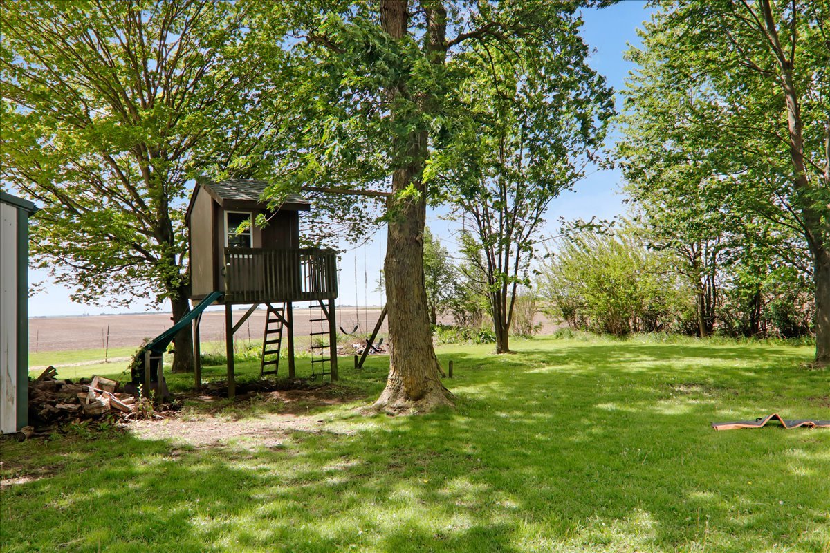 33329 Olympia Road, Minier, IL 61759