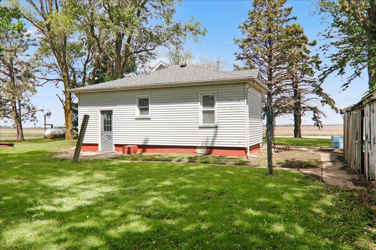 33329 Olympia Road, Minier, IL 61759