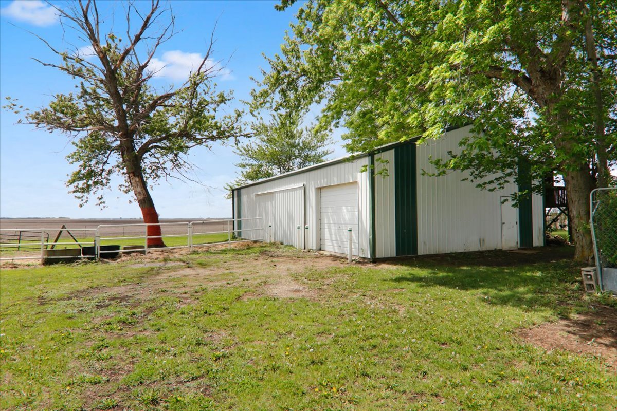 33329 Olympia Road, Minier, IL 61759