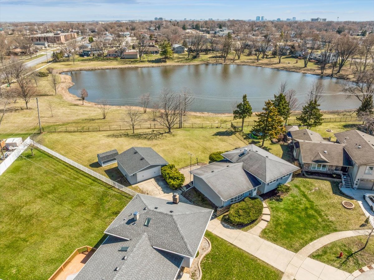 1000 Lancaster Court, Hoffman Estates, IL 60169