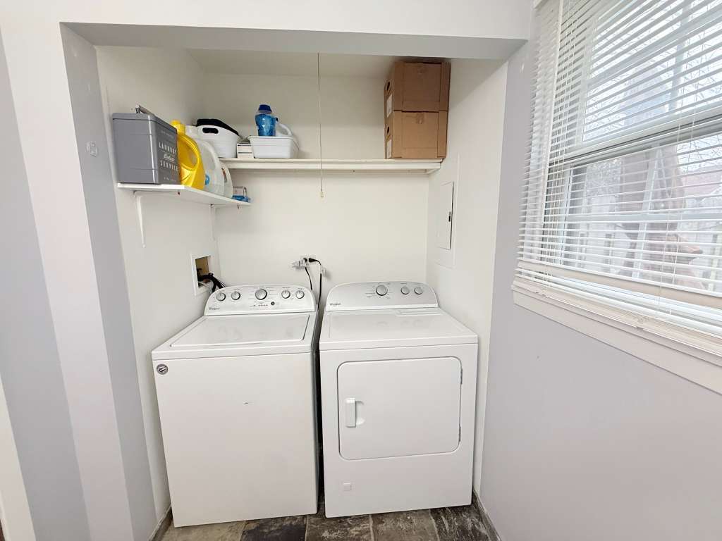 640 Pleasant Place, Island Lake, IL 60042