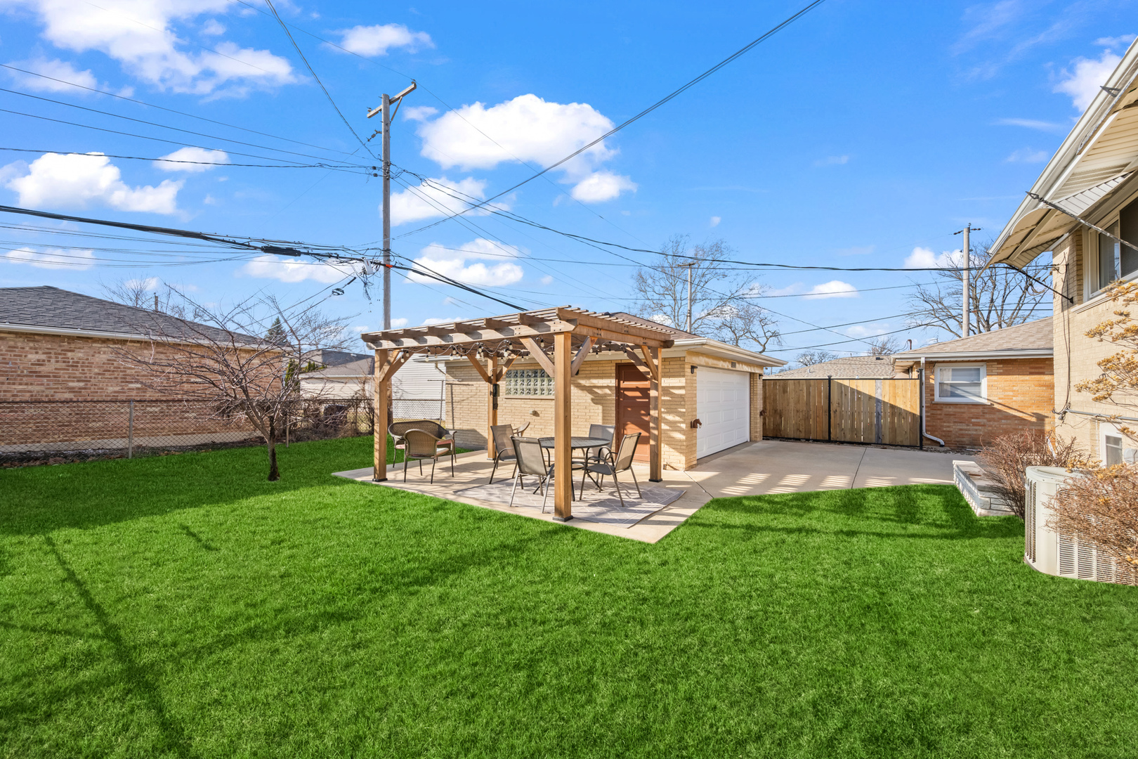 2610 Sunnyside Avenue, Westchester, IL 60154