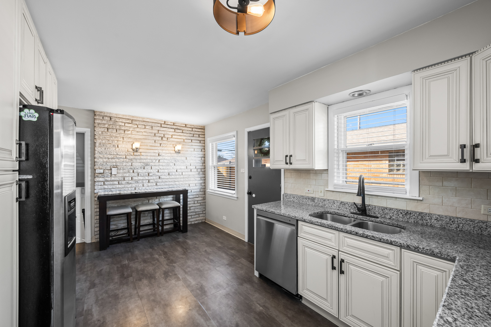 2610 Sunnyside Avenue, Westchester, IL 60154