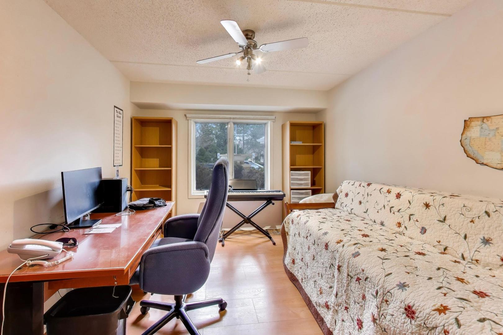 710 Creekside Drive #104A, Mount Prospect, IL 60056