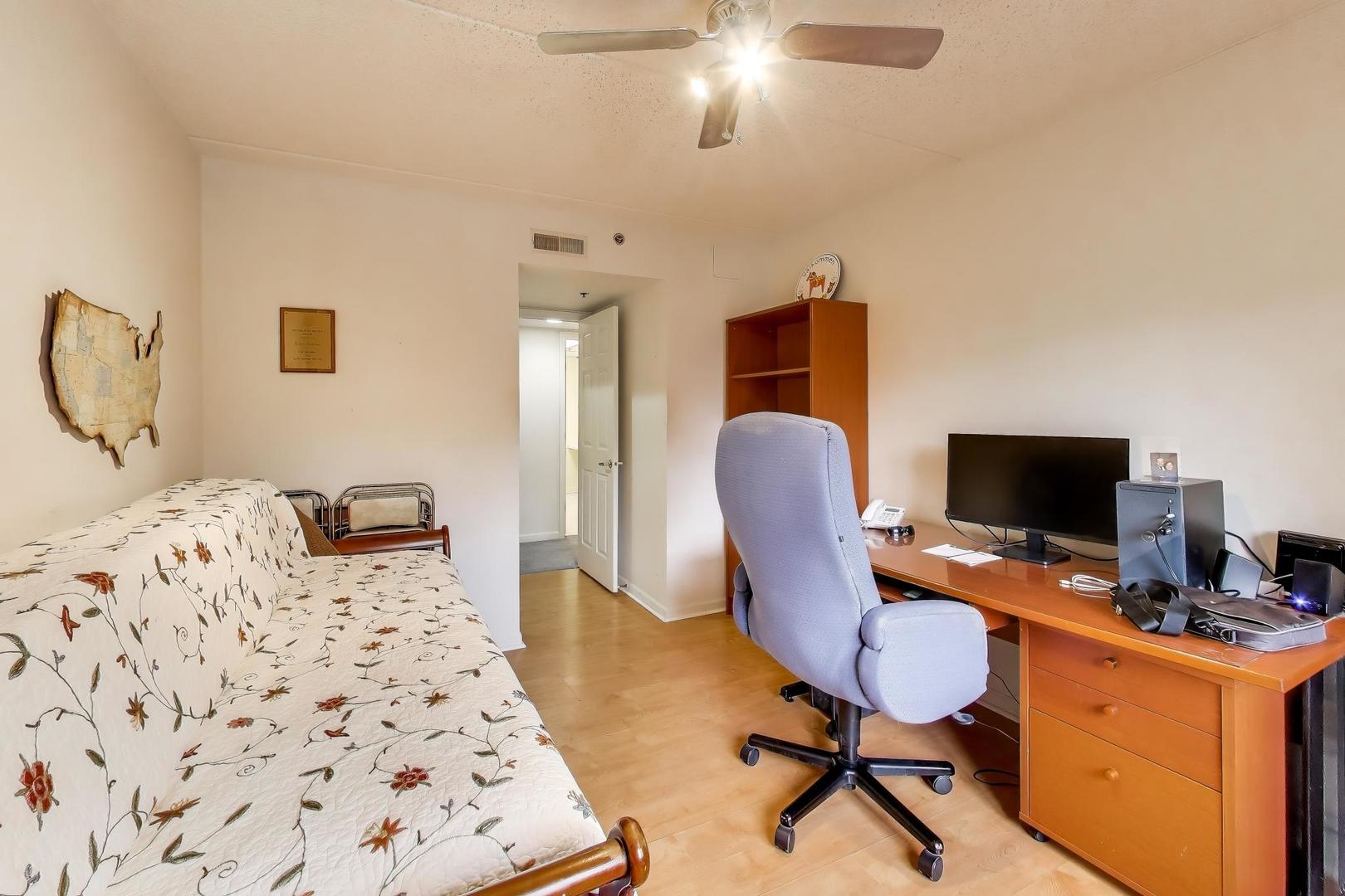 710 Creekside Drive #104A, Mount Prospect, IL 60056