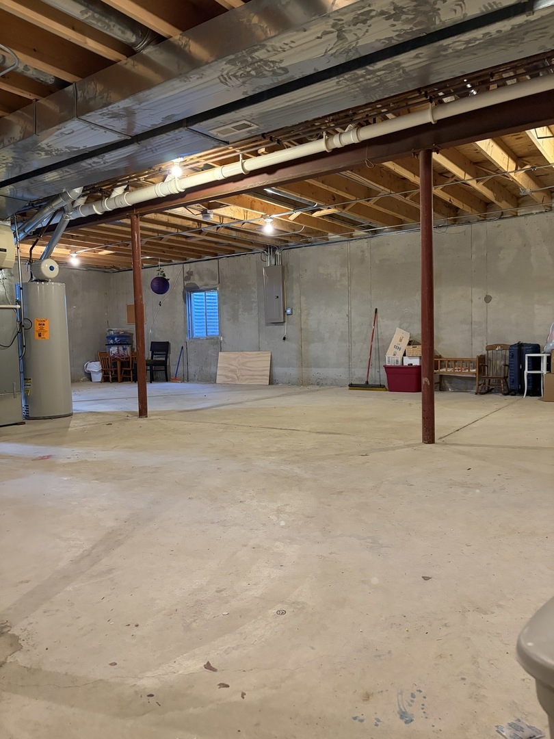 537 W Mara Lynn Court, Round Lake, IL 60073