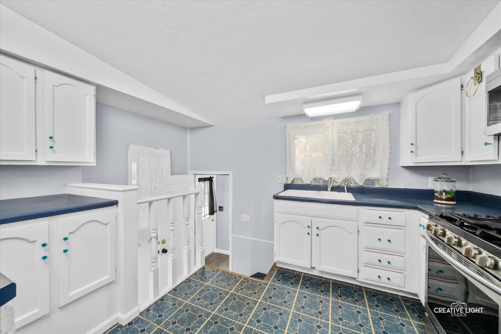 4217 Elm Street, Downers Grove, IL 60515