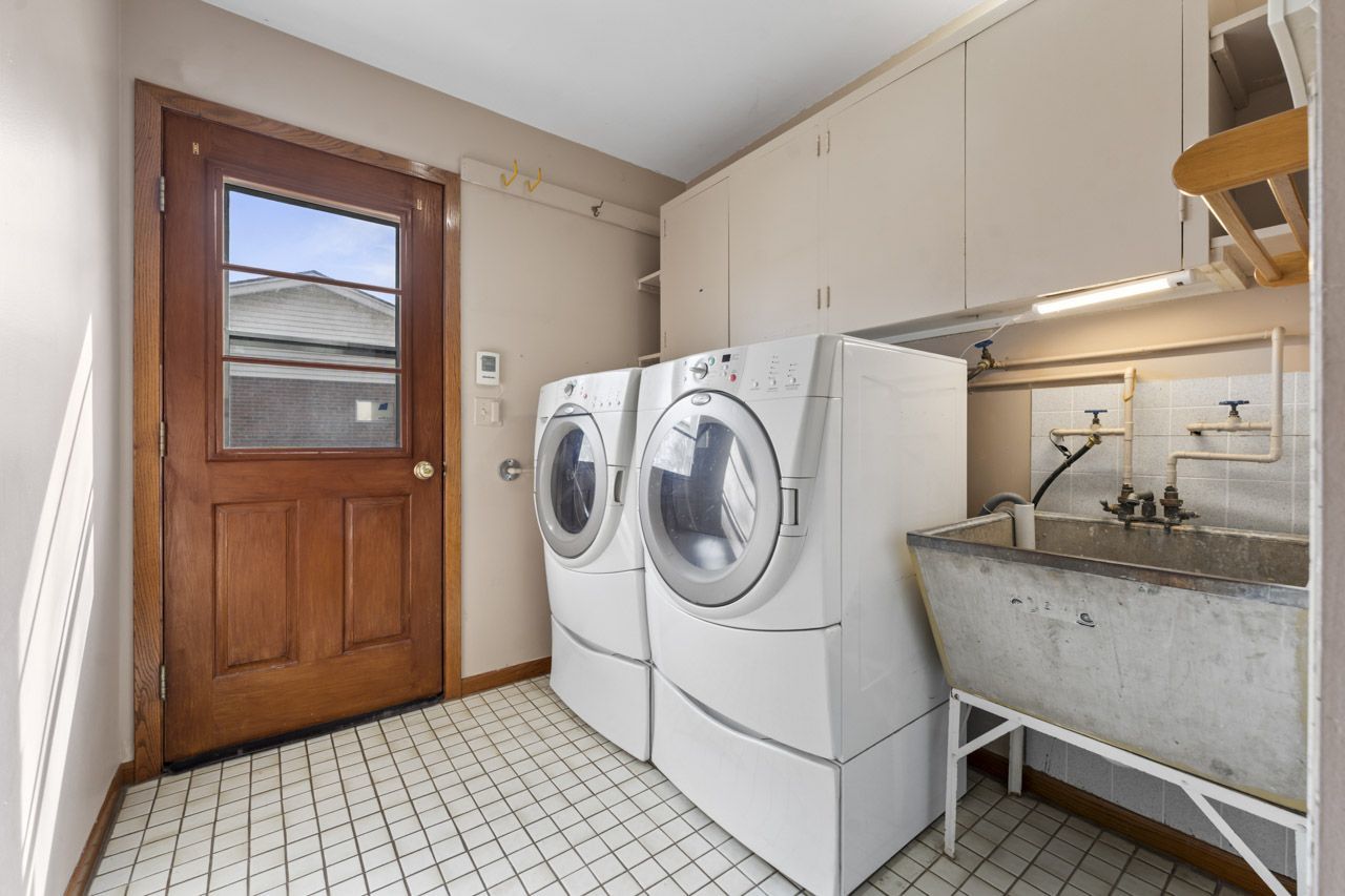 2007 E Robinhood Lane, Arlington Heights, IL 60004