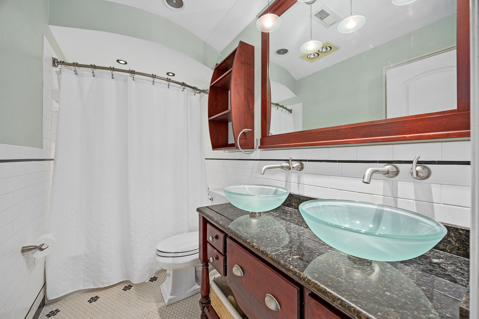 4821 Wallbank Avenue, Downers Grove, IL 60515