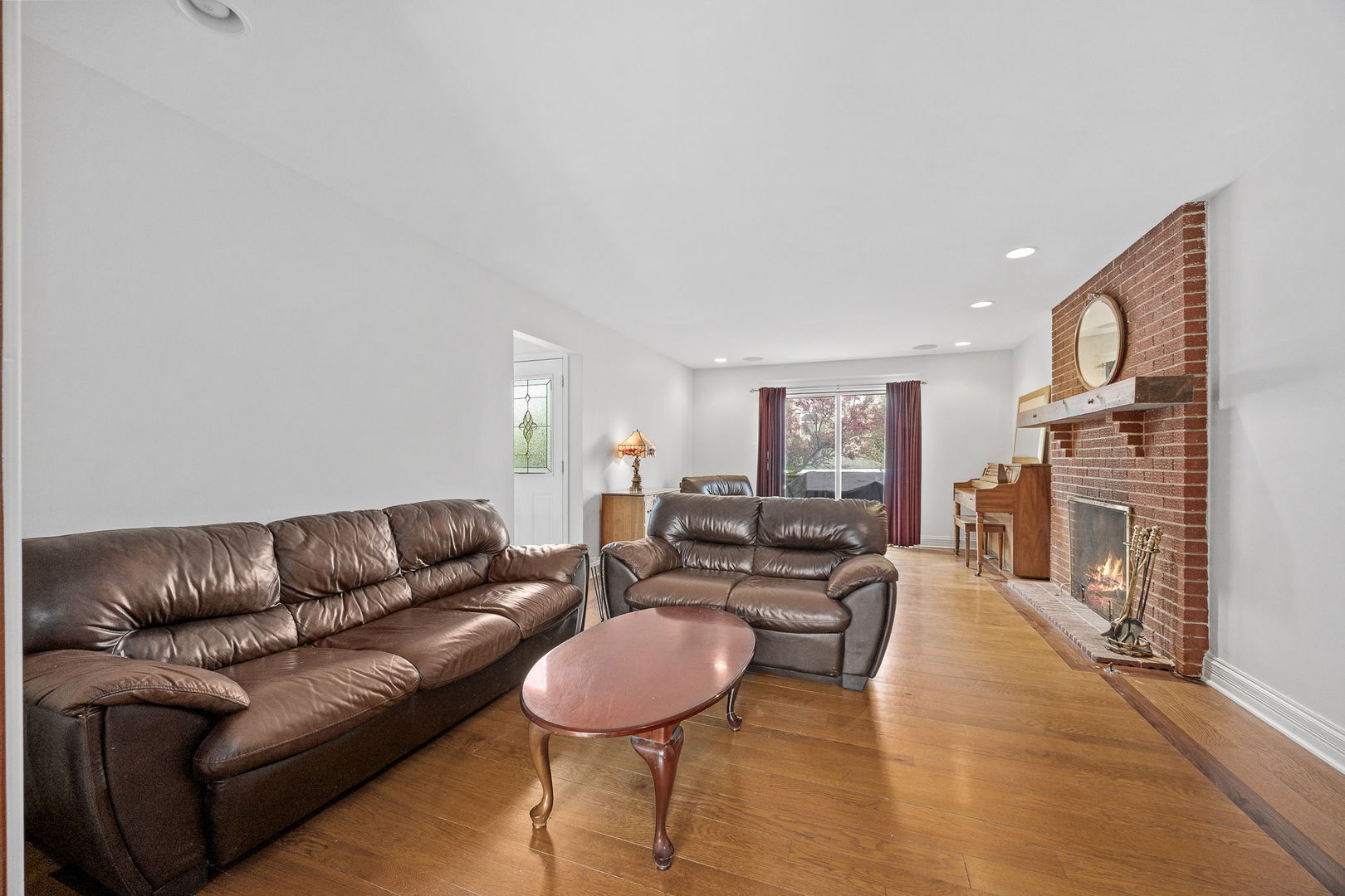 4821 Wallbank Avenue, Downers Grove, IL 60515