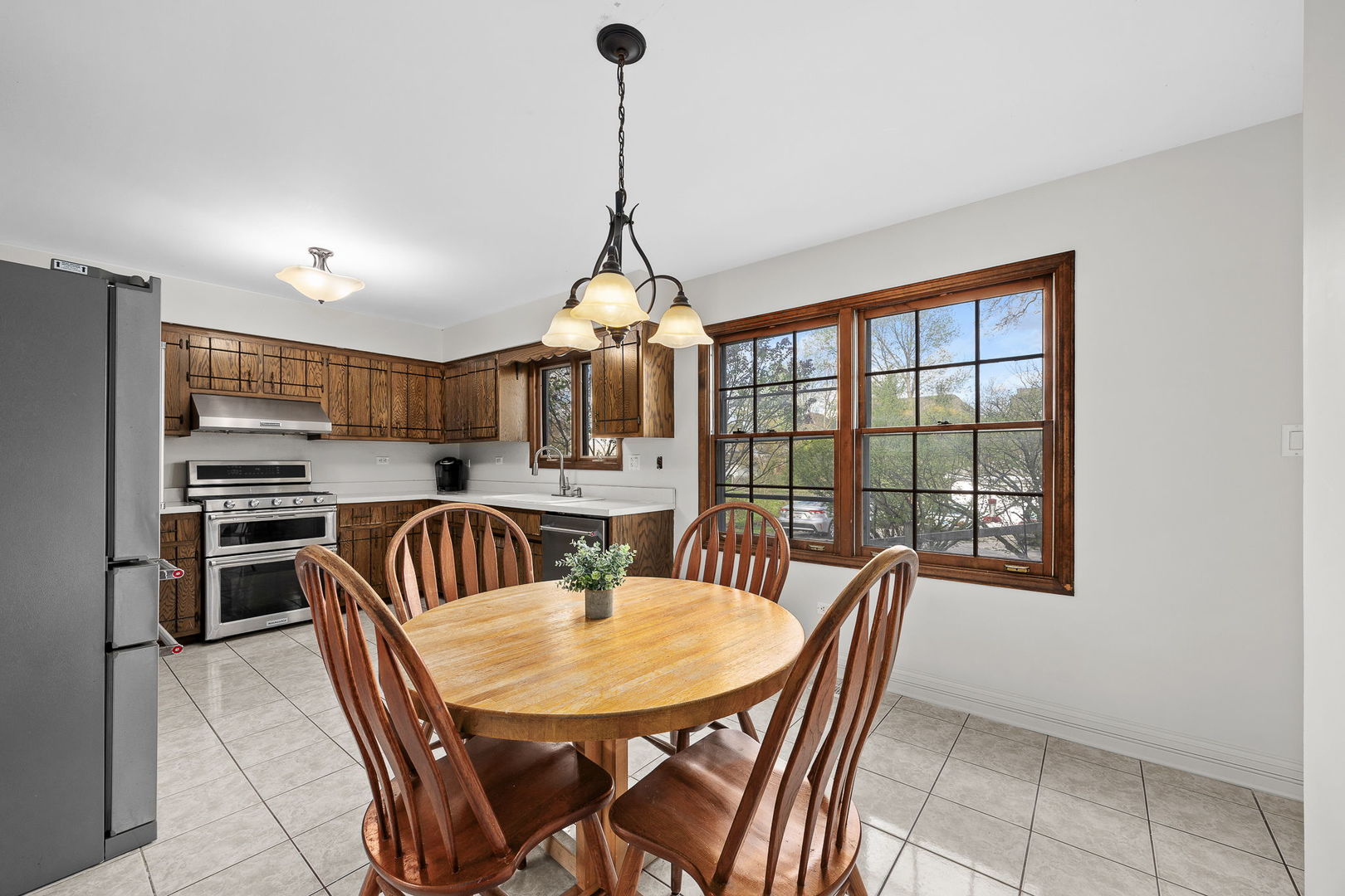 4821 Wallbank Avenue, Downers Grove, IL 60515