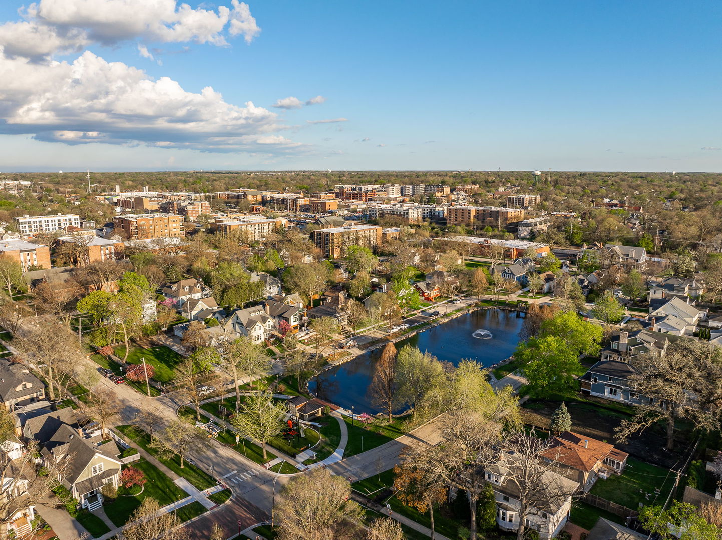 4821 Wallbank Avenue, Downers Grove, IL 60515