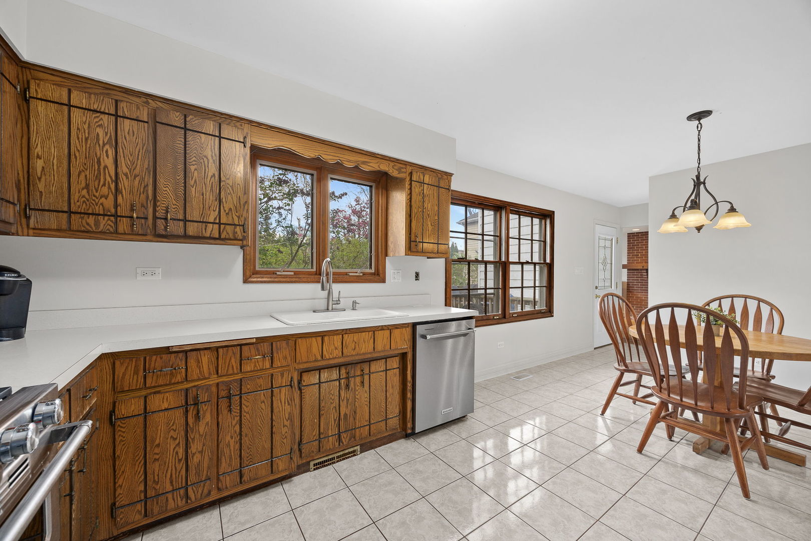 4821 Wallbank Avenue, Downers Grove, IL 60515