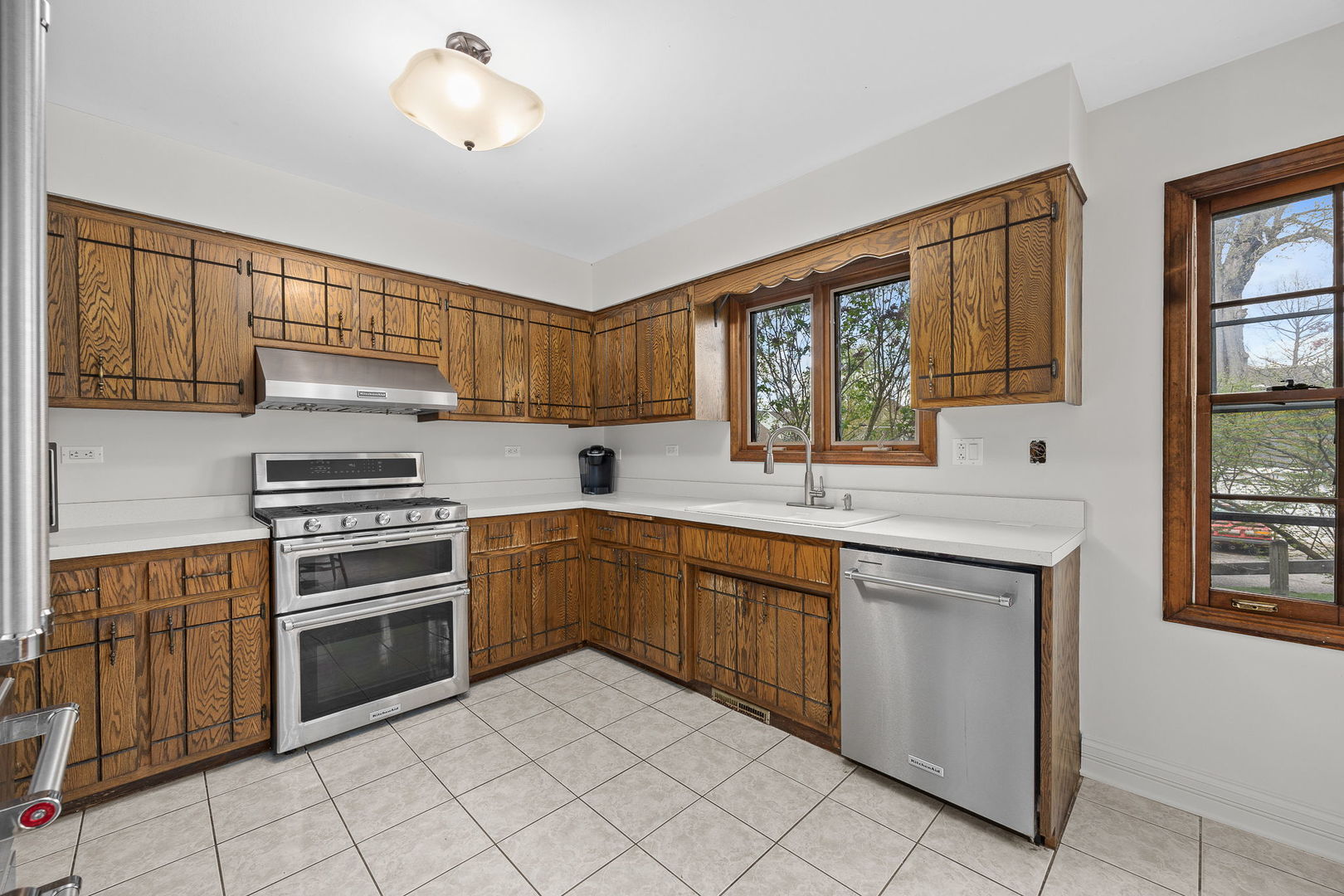 4821 Wallbank Avenue, Downers Grove, IL 60515