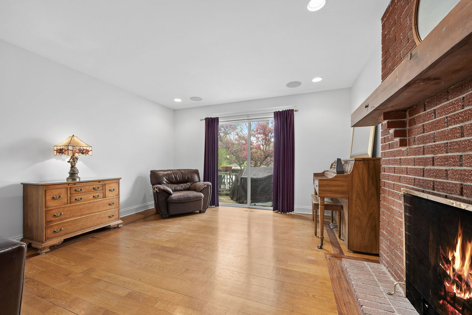 4821 Wallbank Avenue, Downers Grove, IL 60515