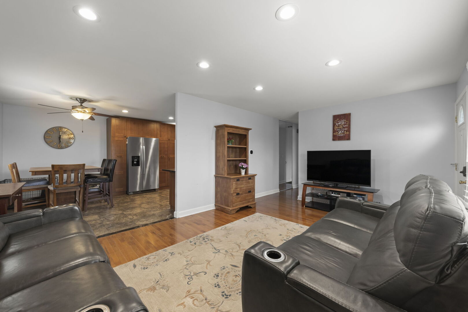 3029 Everglade Avenue, Woodridge, IL 60517