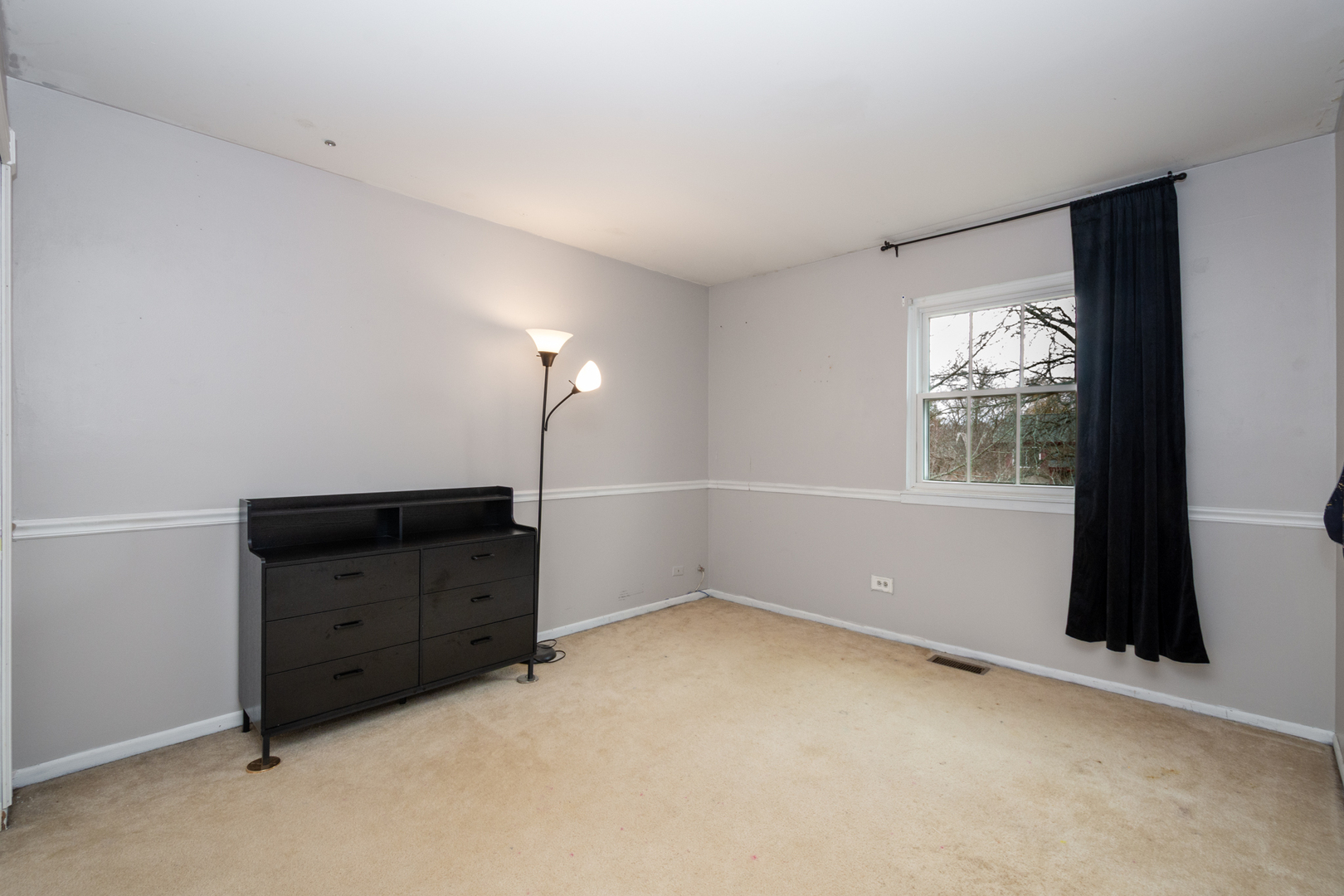 914 Wembley Drive, Island Lake, IL 60042