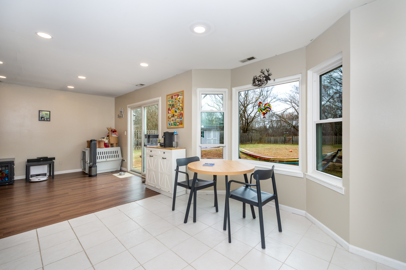 914 Wembley Drive, Island Lake, IL 60042