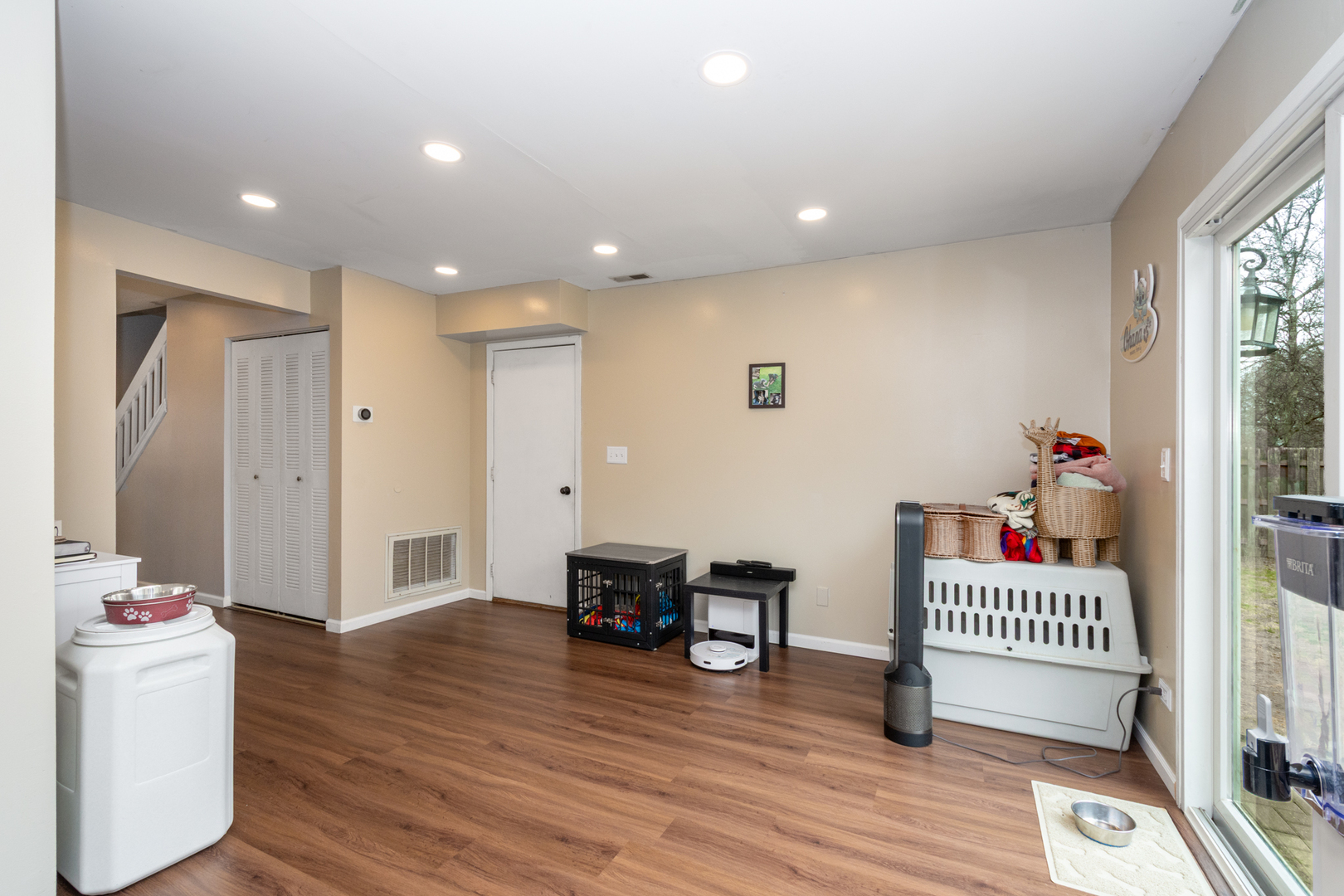 914 Wembley Drive, Island Lake, IL 60042