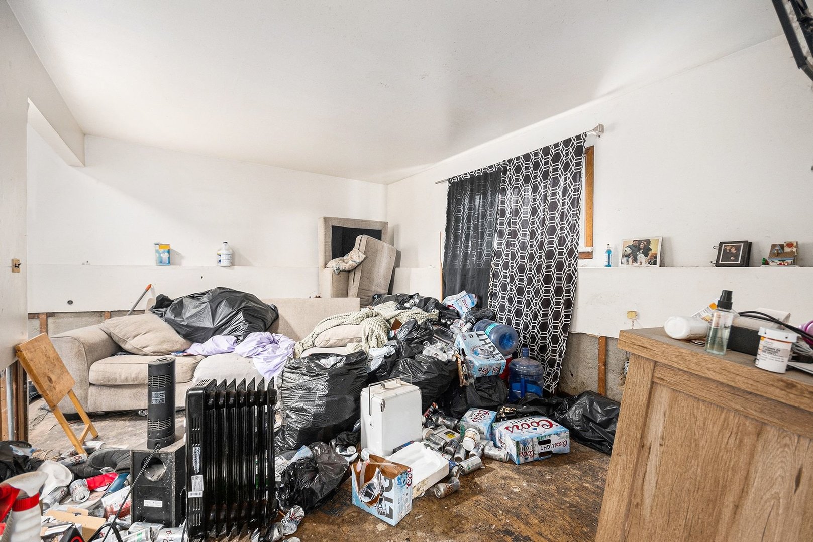 1241 S Elmwood Avenue, Waukegan, IL 60085