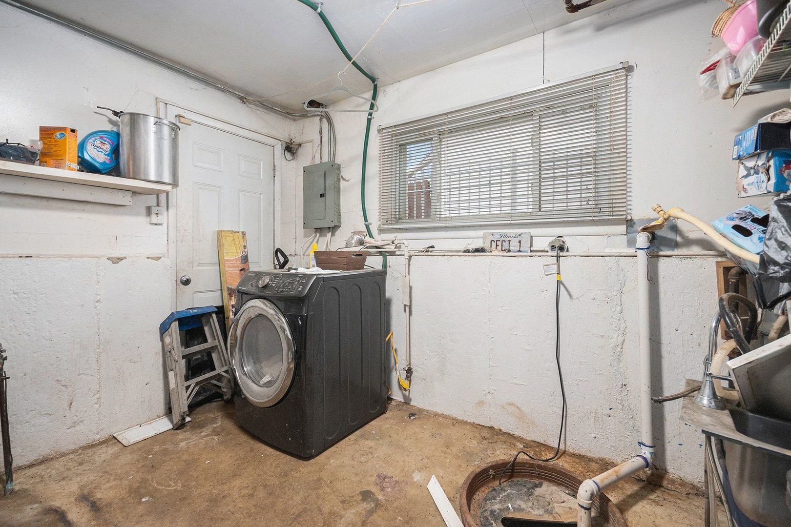 1241 S Elmwood Avenue, Waukegan, IL 60085