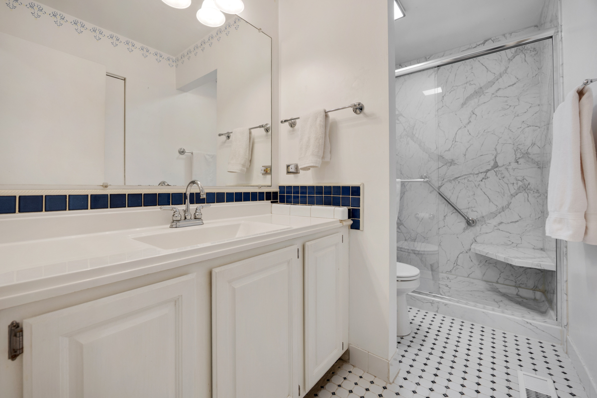 134 Bright Oaks Circle #134, Cary, IL 60013