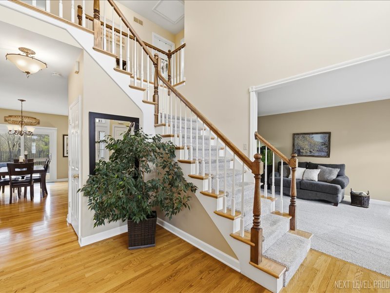 1109 Edwards Drive, Batavia, IL 60510