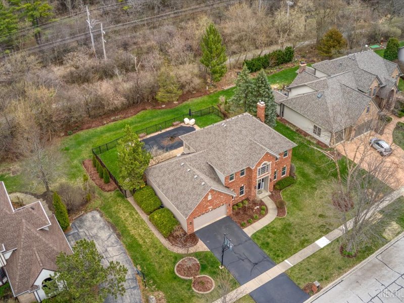 1109 Edwards Drive, Batavia, IL 60510