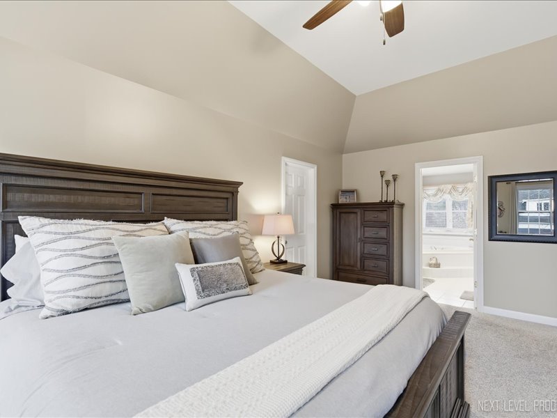 1109 Edwards Drive, Batavia, IL 60510