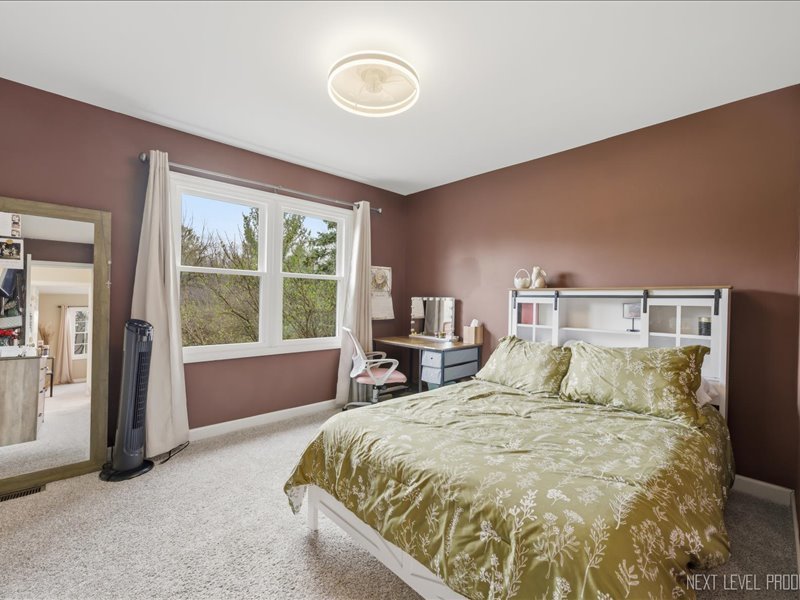 1109 Edwards Drive, Batavia, IL 60510