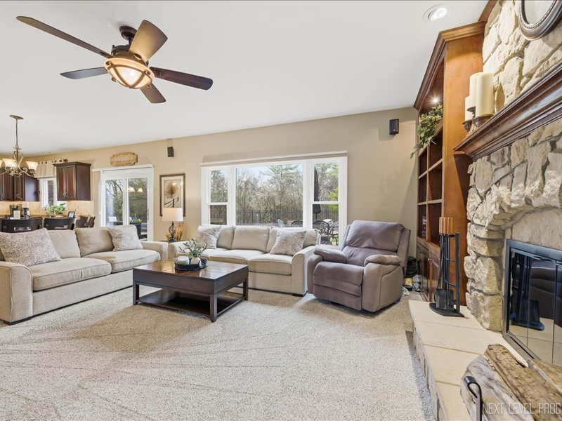 1109 Edwards Drive, Batavia, IL 60510