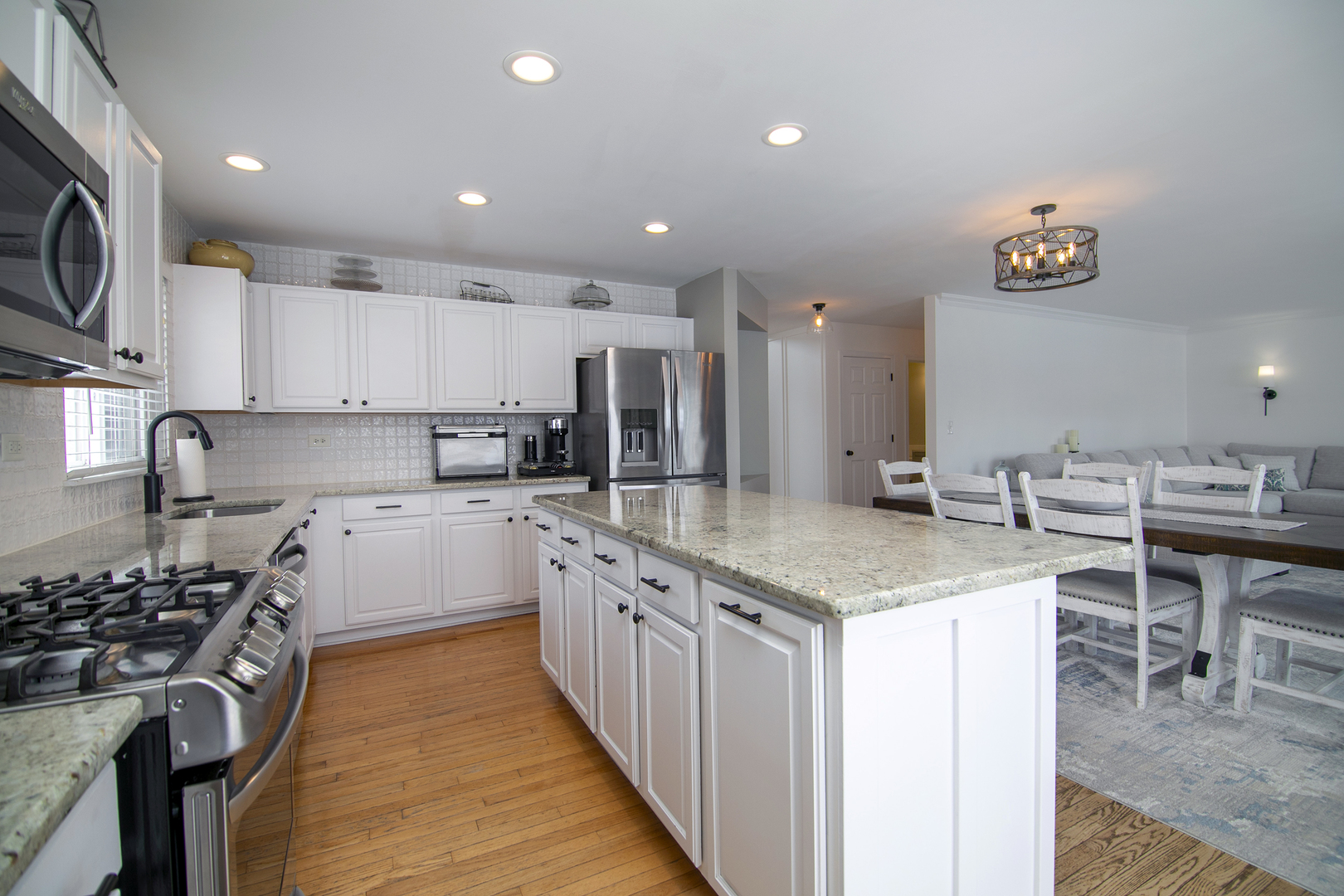 1675 Rosehall Lane, Elgin, IL 60123