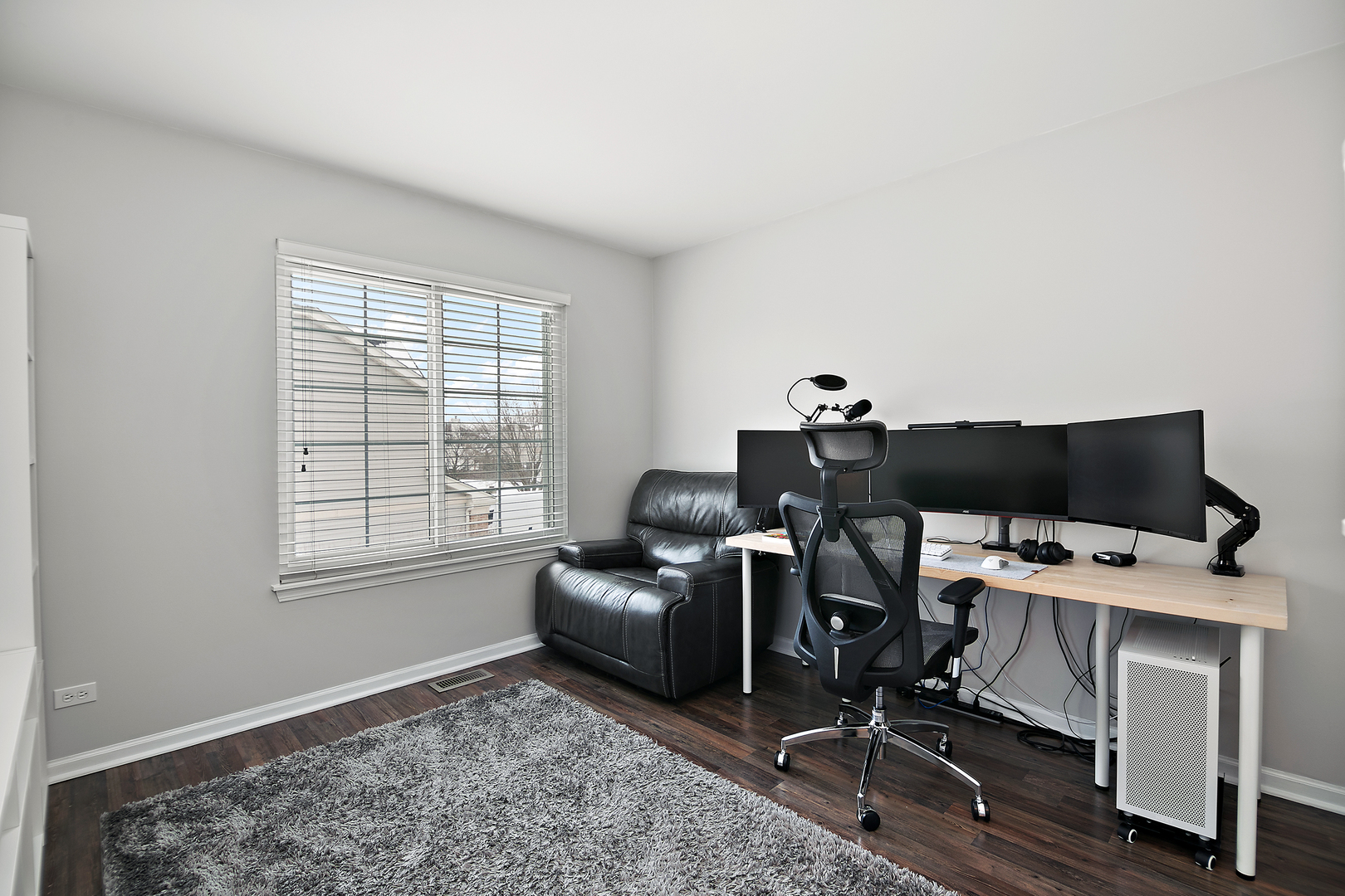 1675 Rosehall Lane, Elgin, IL 60123