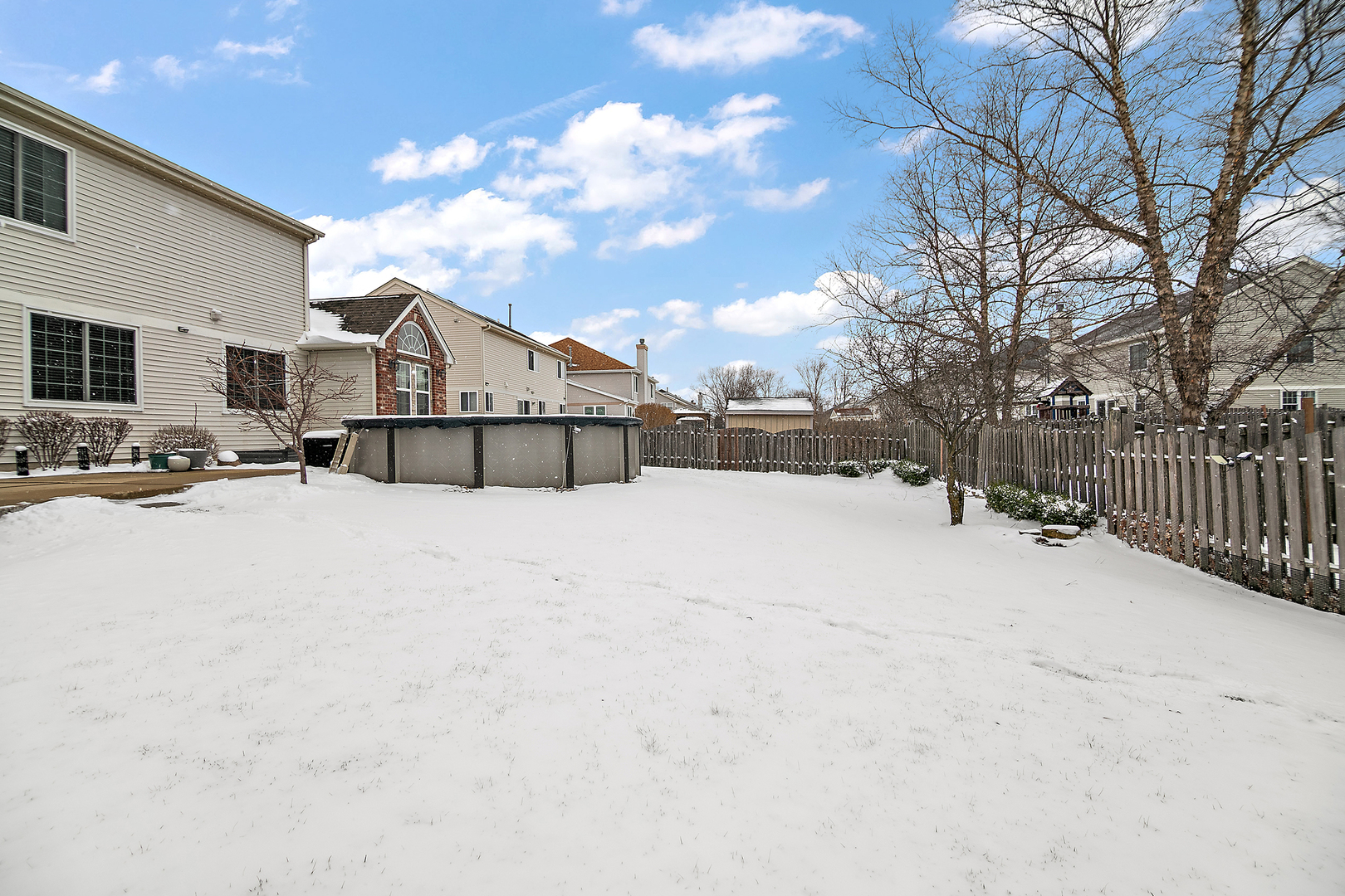 1675 Rosehall Lane, Elgin, IL 60123