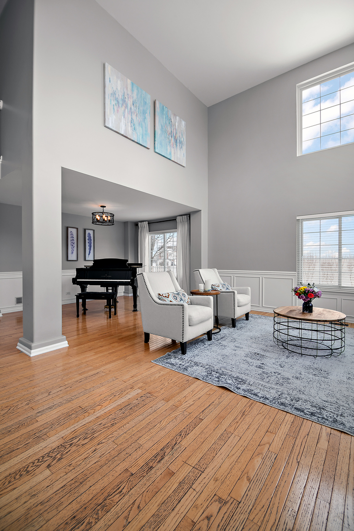 1675 Rosehall Lane, Elgin, IL 60123