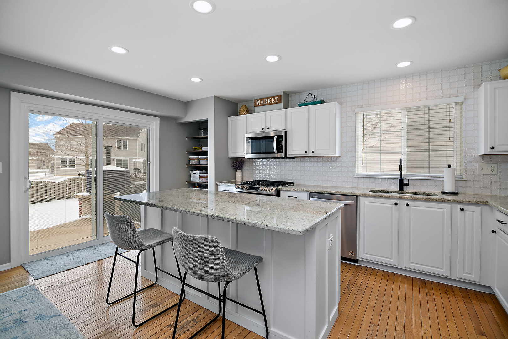 1675 Rosehall Lane, Elgin, IL 60123