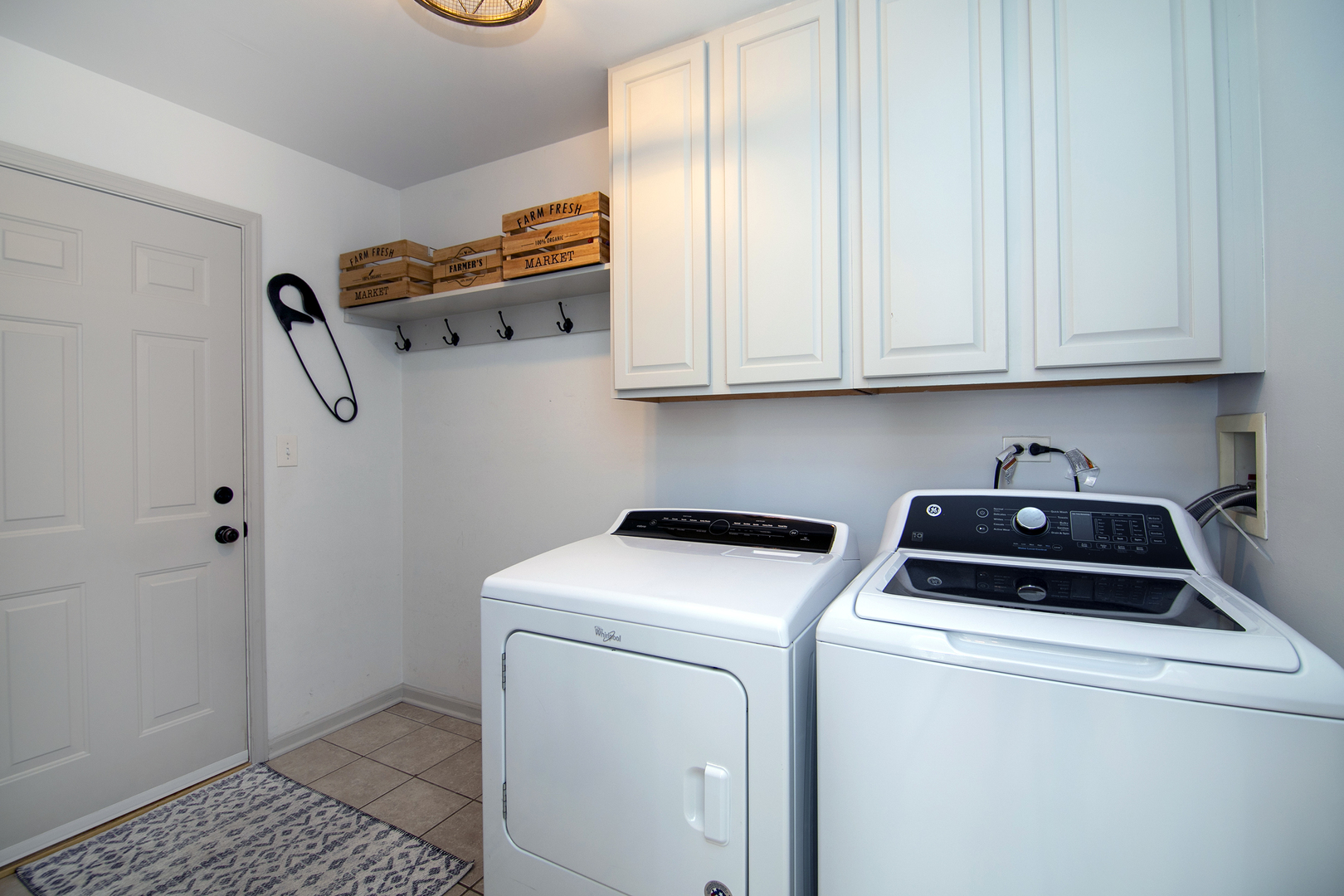 1675 Rosehall Lane, Elgin, IL 60123