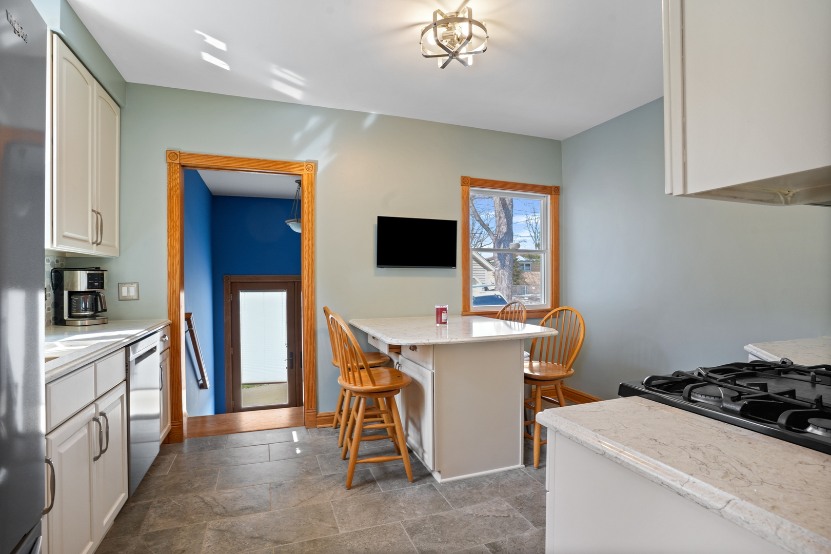 416 N Rush Street, Itasca, IL 60143