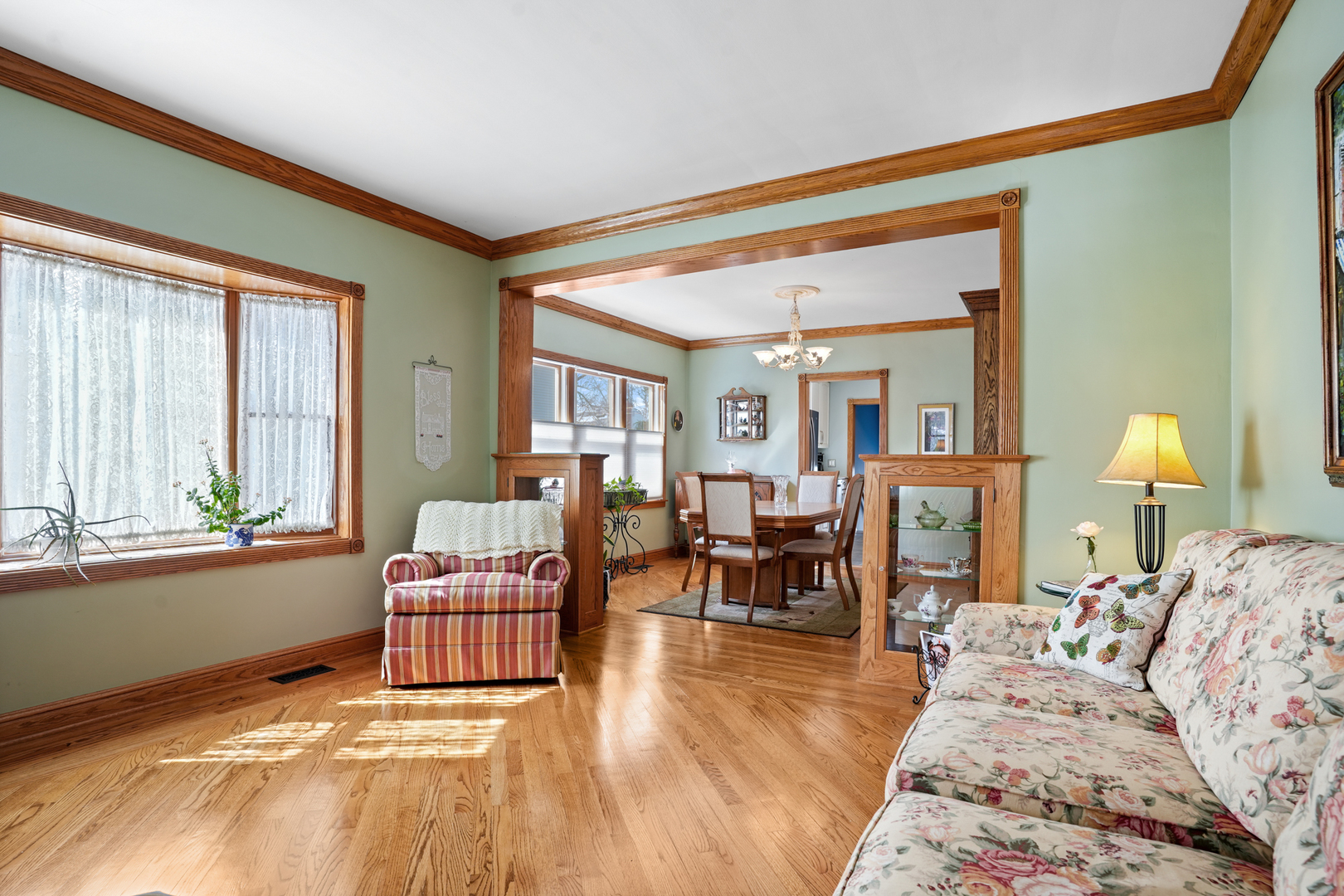 416 N Rush Street, Itasca, IL 60143