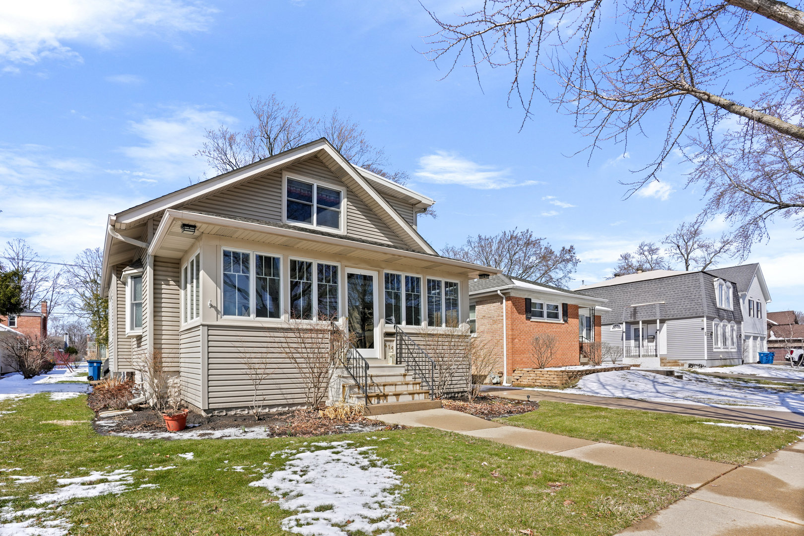 416 N Rush Street, Itasca, IL 60143