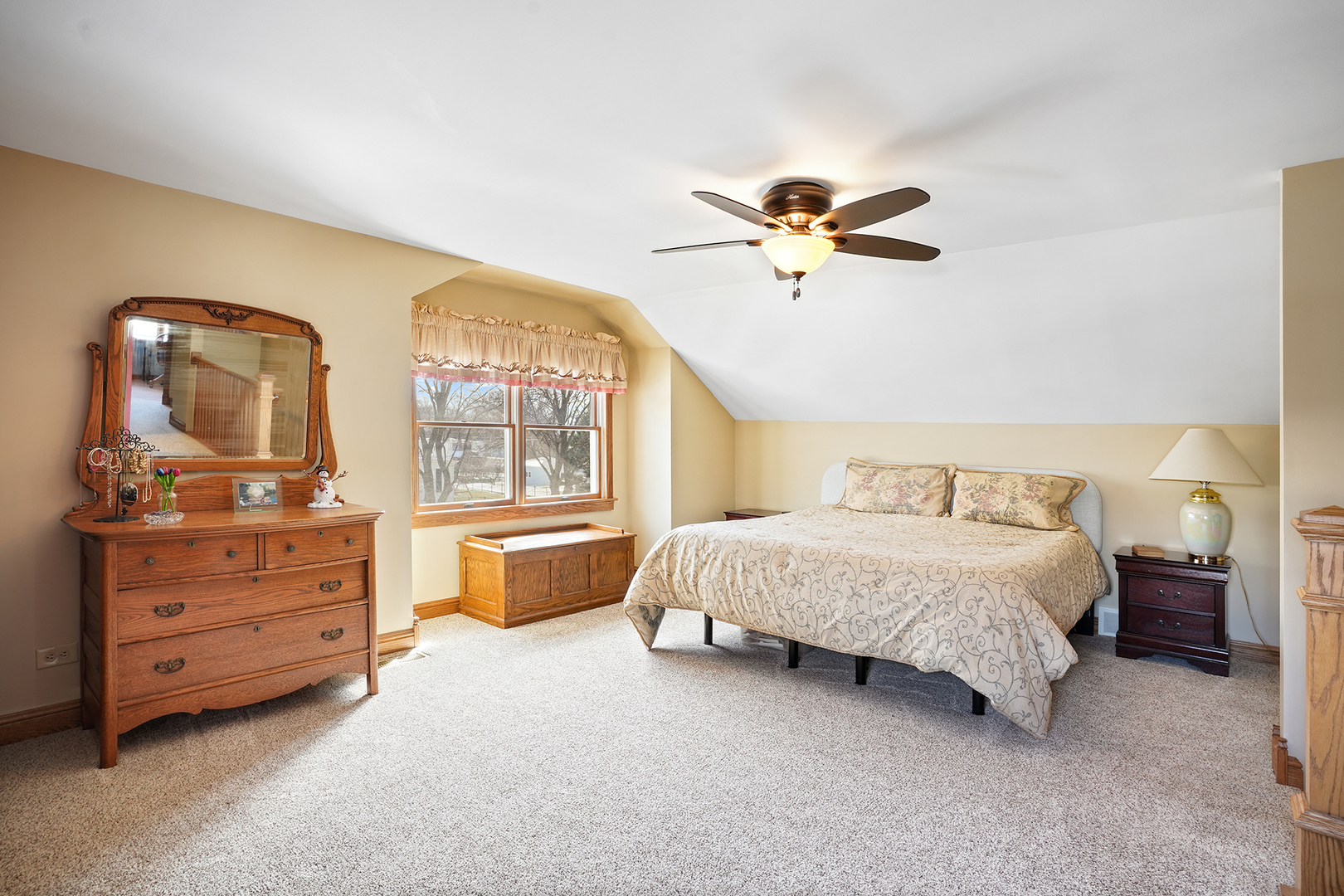 416 N Rush Street, Itasca, IL 60143