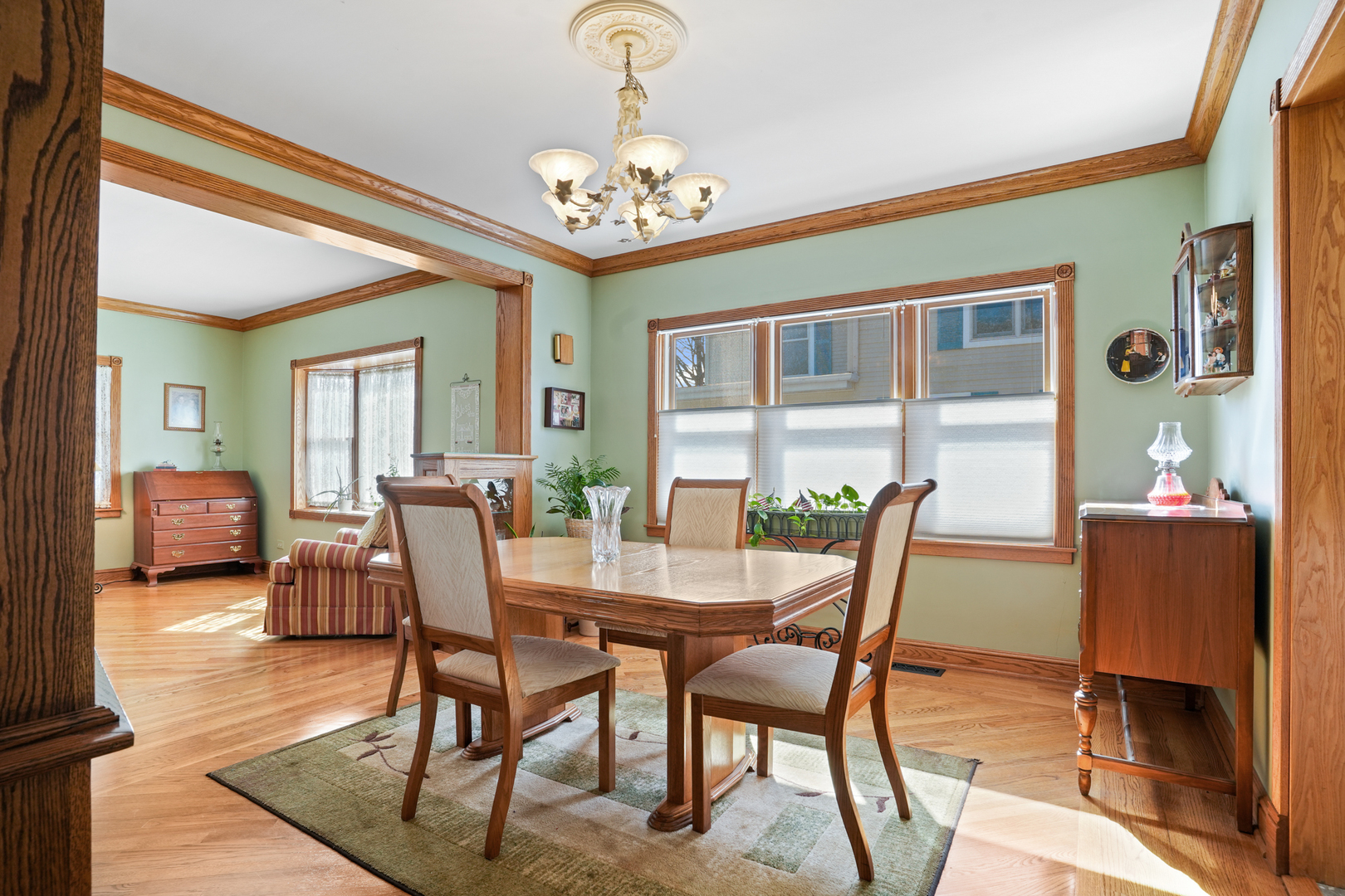 416 N Rush Street, Itasca, IL 60143