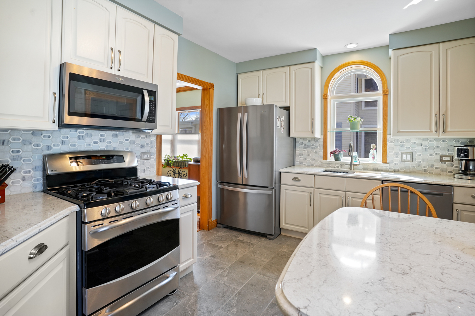 416 N Rush Street, Itasca, IL 60143