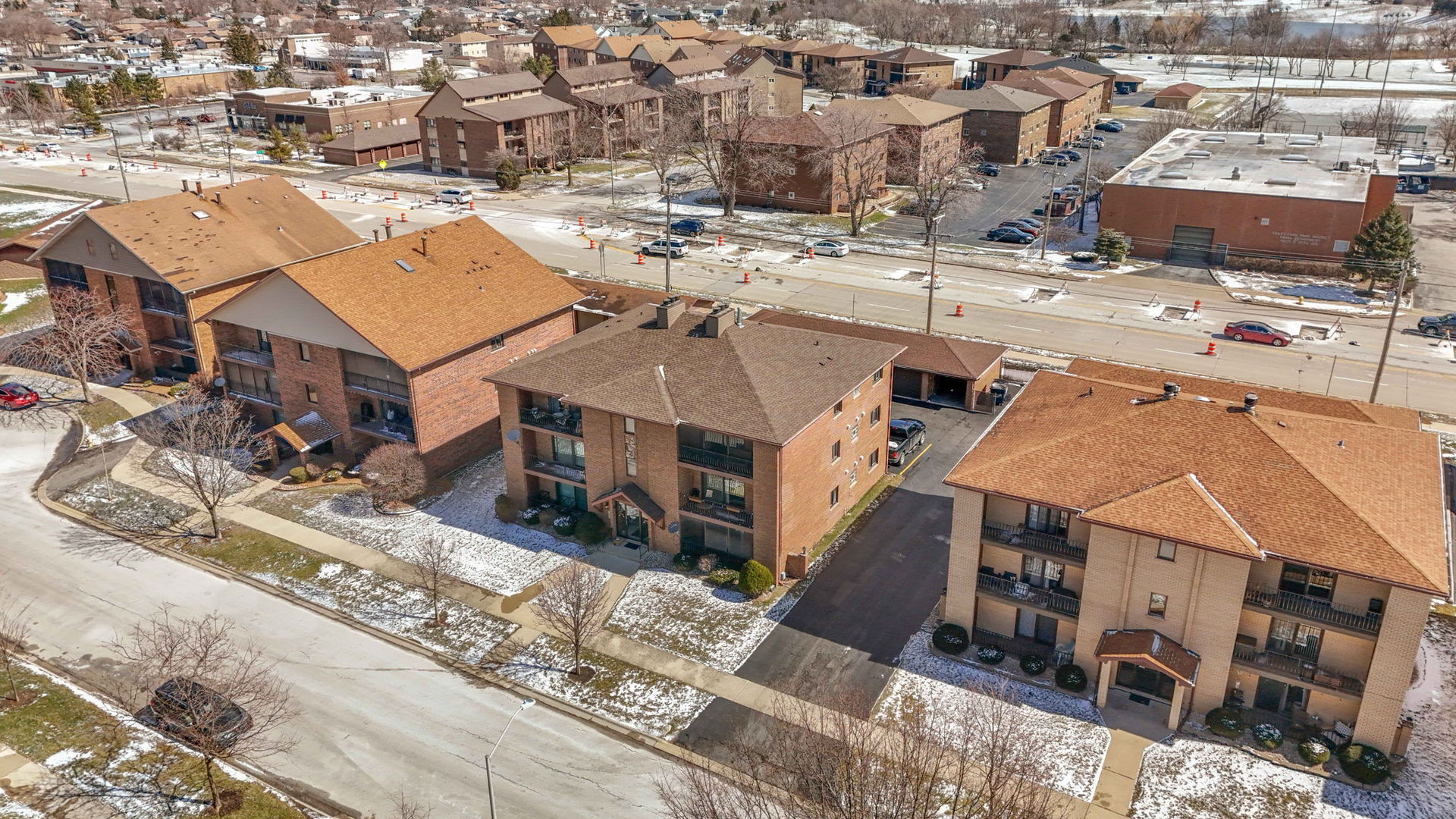 16819 81st Avenue #1S, Tinley Park, IL 60477