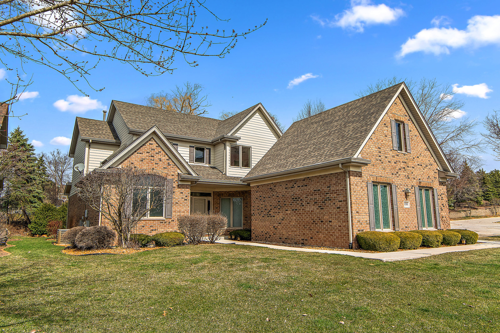 10502 Crown Drive, Orland Park, IL 60467