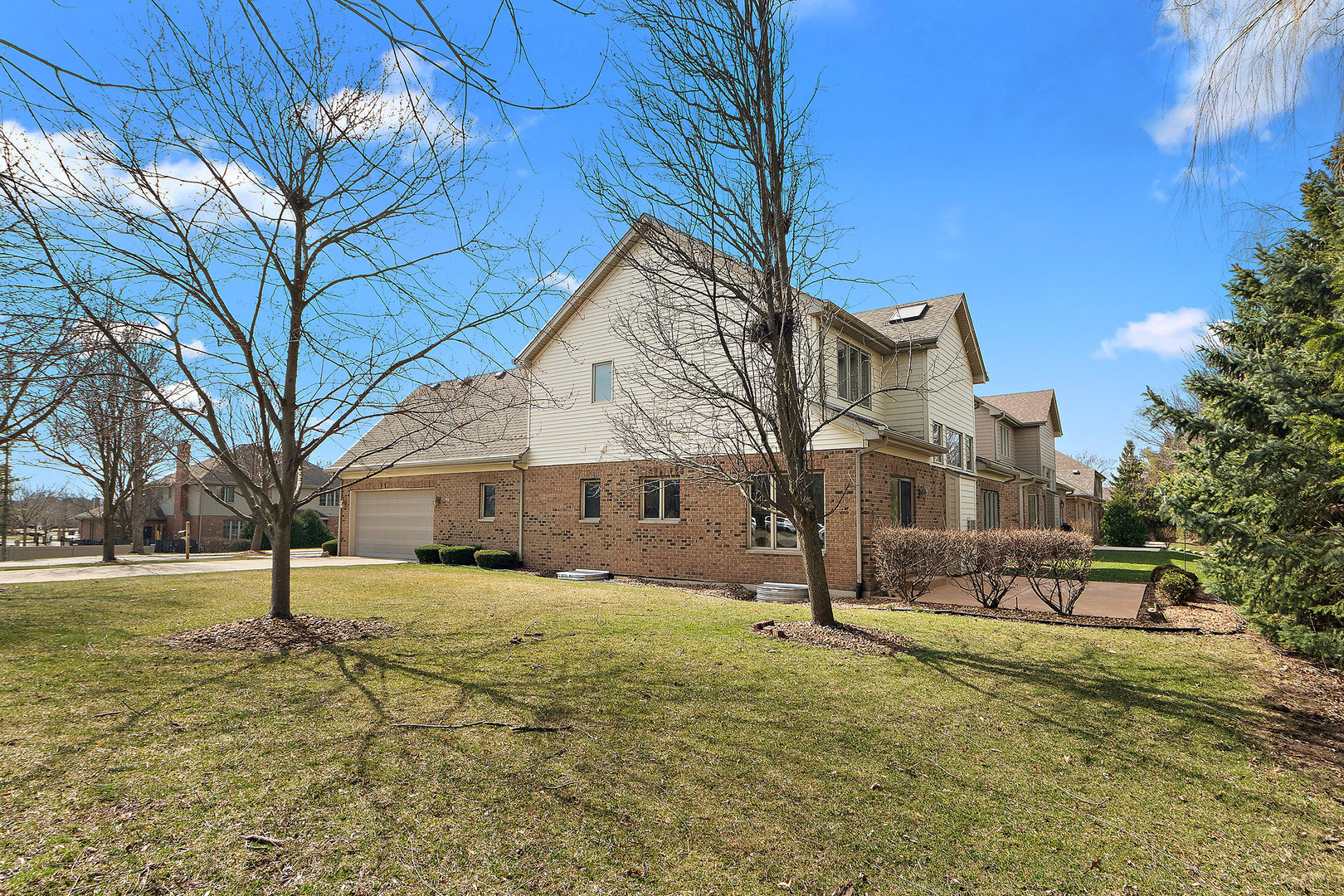 10502 Crown Drive, Orland Park, IL 60467