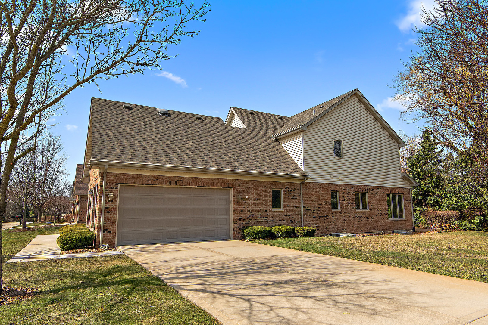 10502 Crown Drive, Orland Park, IL 60467