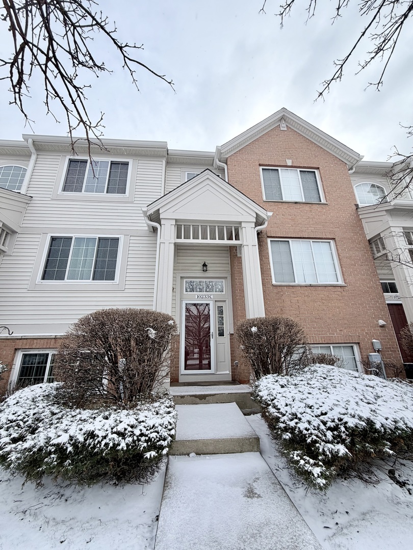 10233 Concord Lane #C, Bridgeview, IL 60455