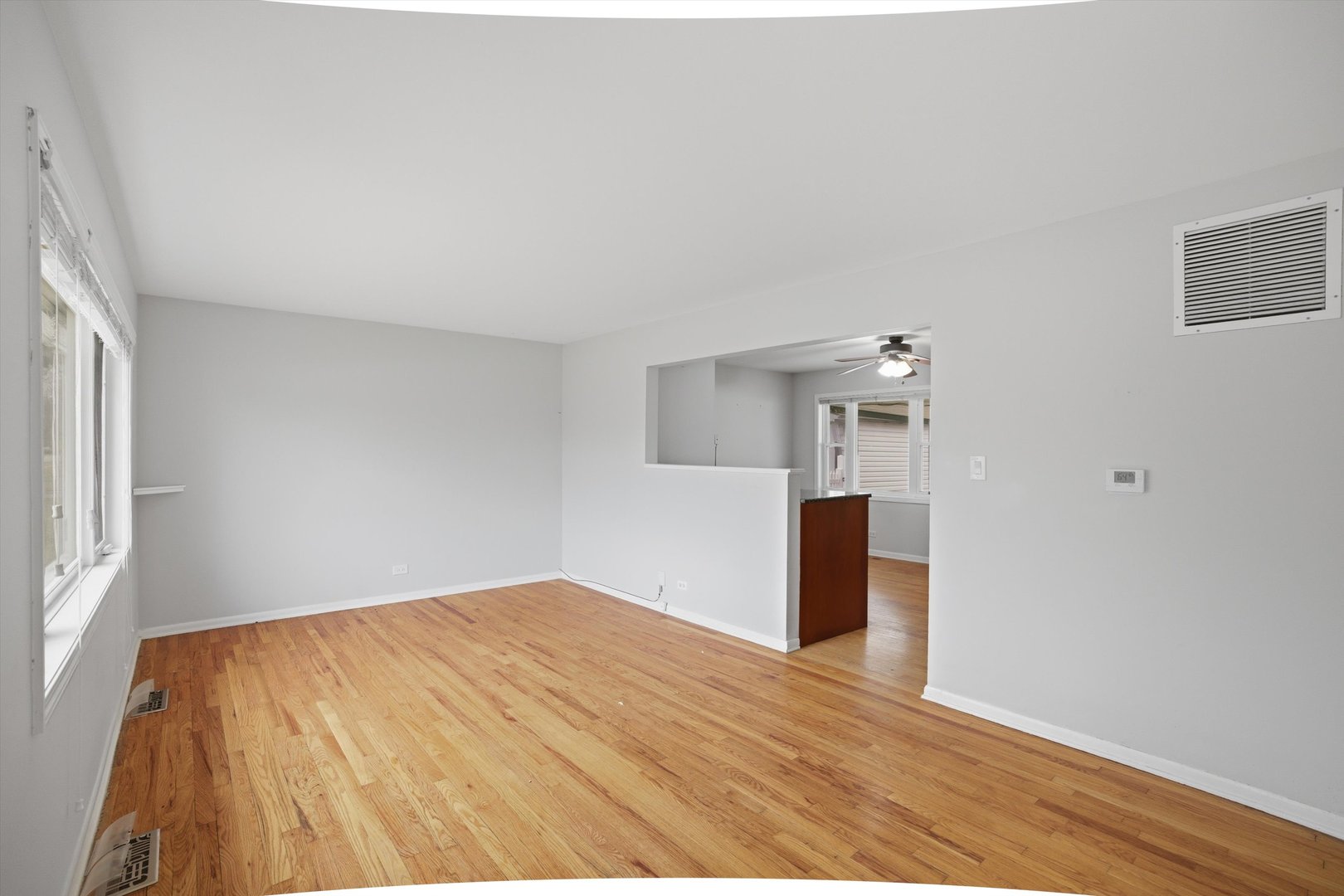 8912 Windsor Lane, Bridgeview, IL 60455