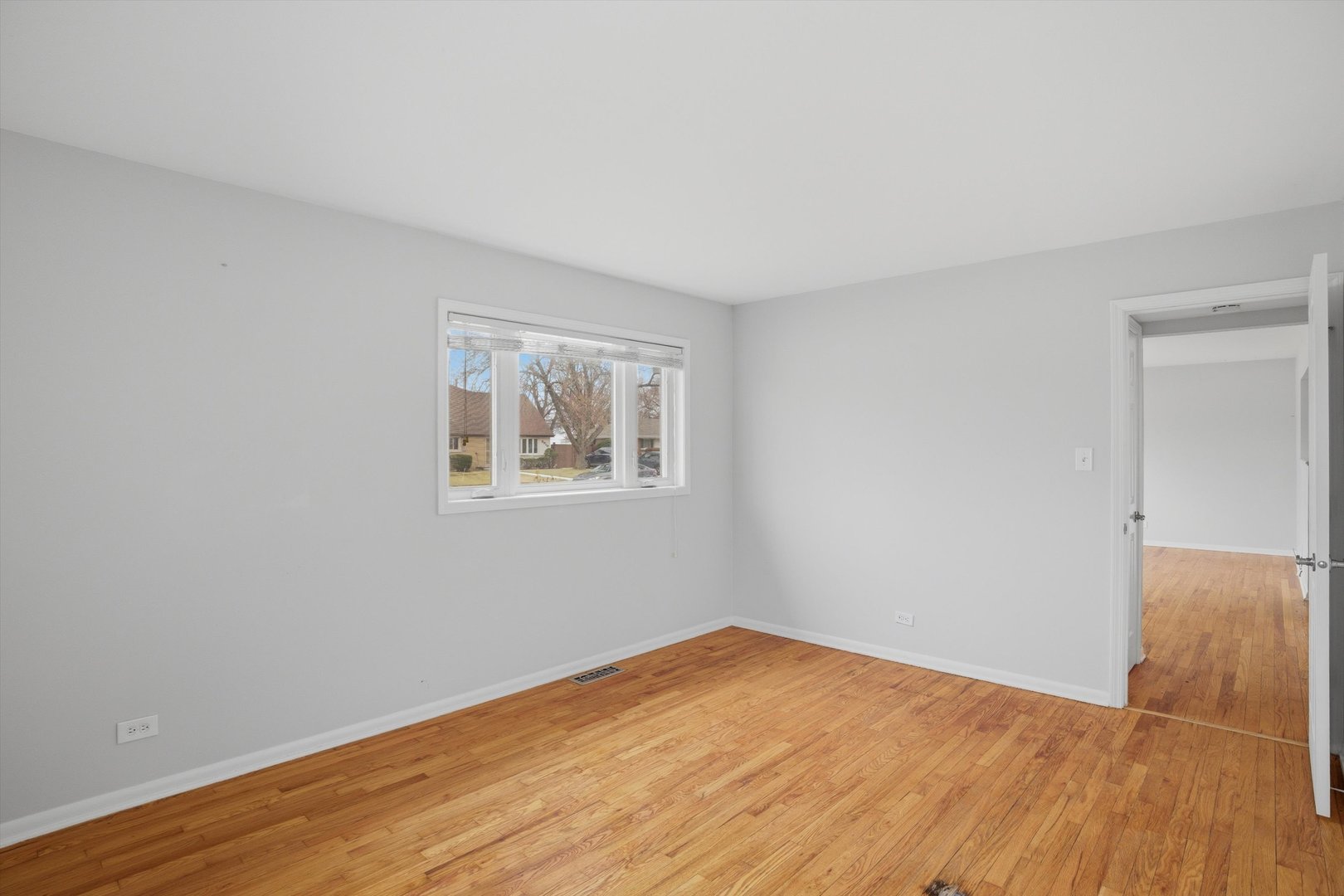 8912 Windsor Lane, Bridgeview, IL 60455